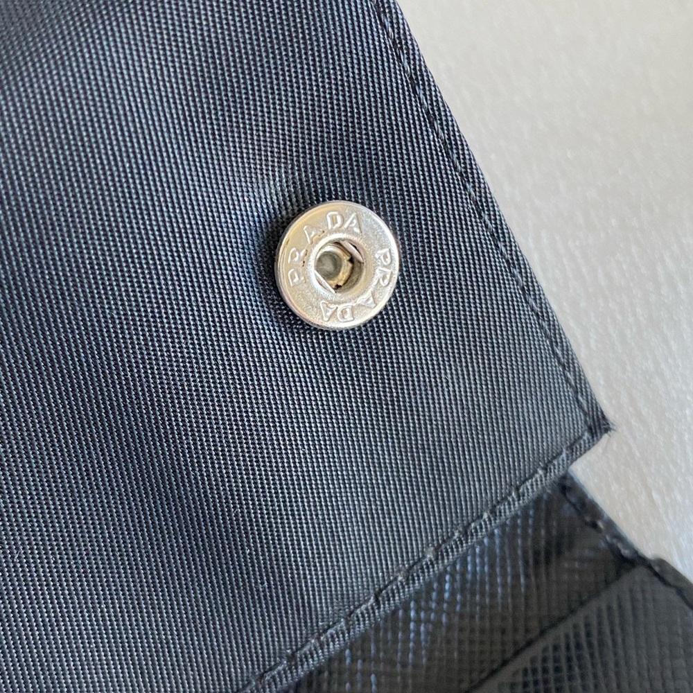 Authentic 💯 Prada Nylon Key holder - Picture 8 of 9